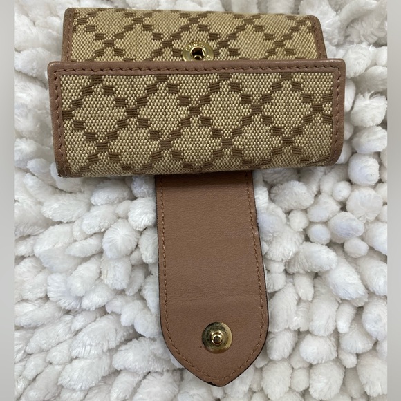 Gucci Diamante Heart Key Holder - Picture 4 of 14